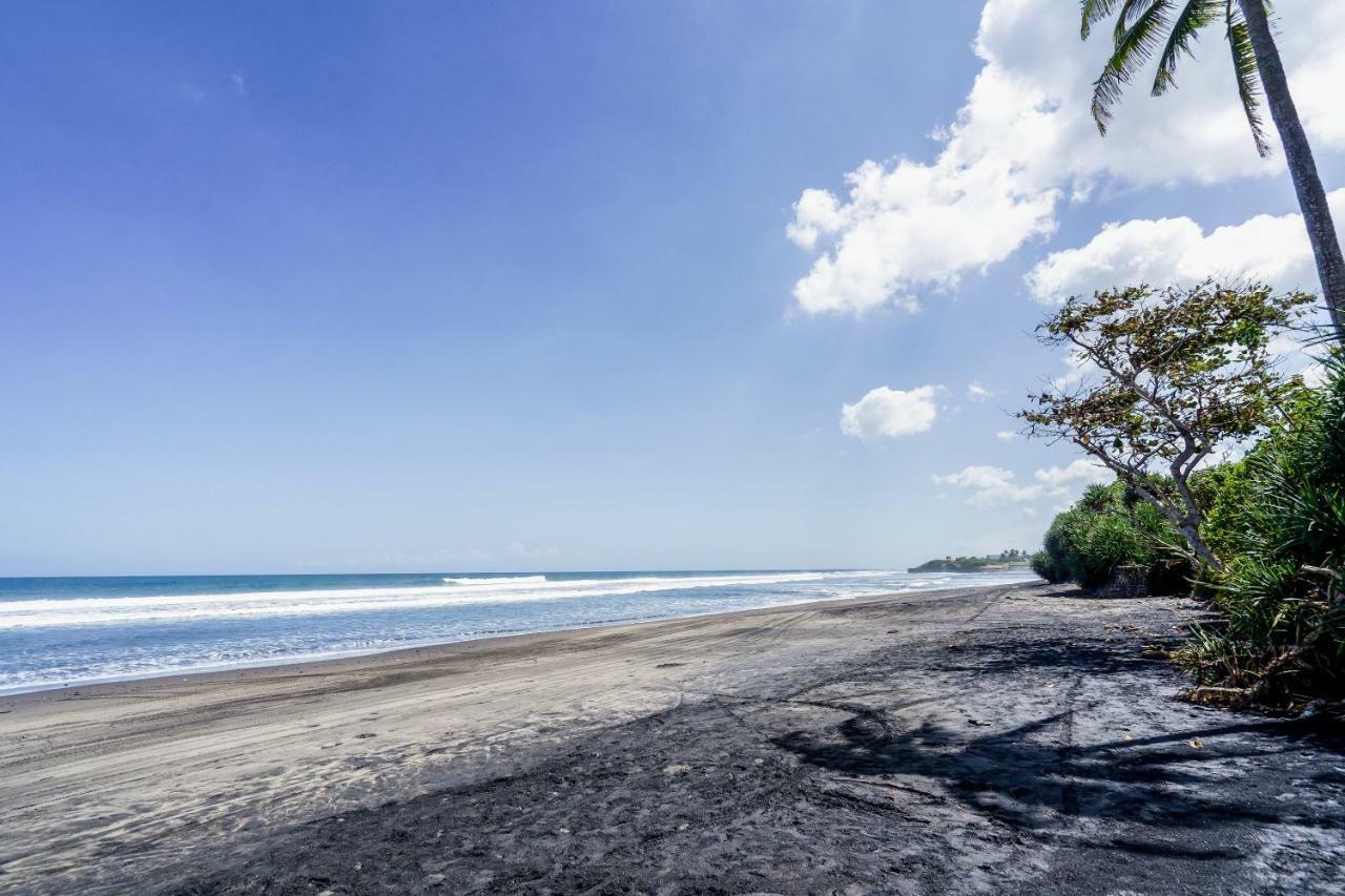 Pantai Hitam Villa Selemadeg Extérieur photo